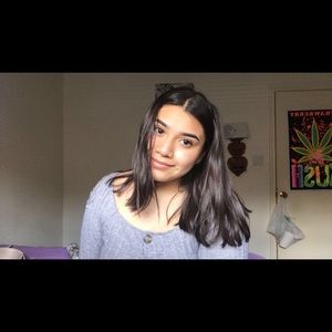 Meet your Posher, Alyzza